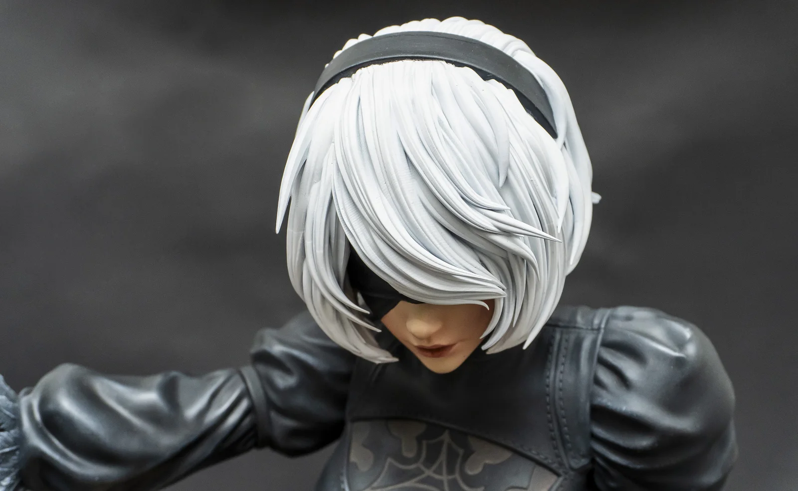 2B · V1 — NieR: Automata, hand-painted figure, photo 8
