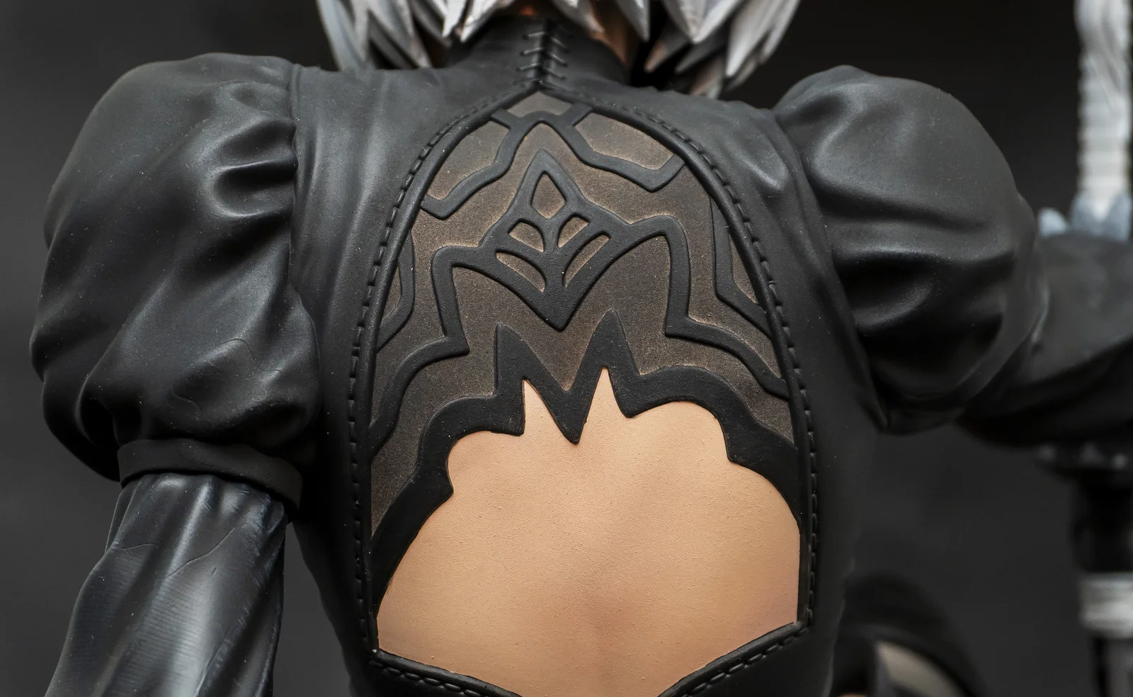 2B · V1 — NieR: Automata, hand-painted figure, photo 11