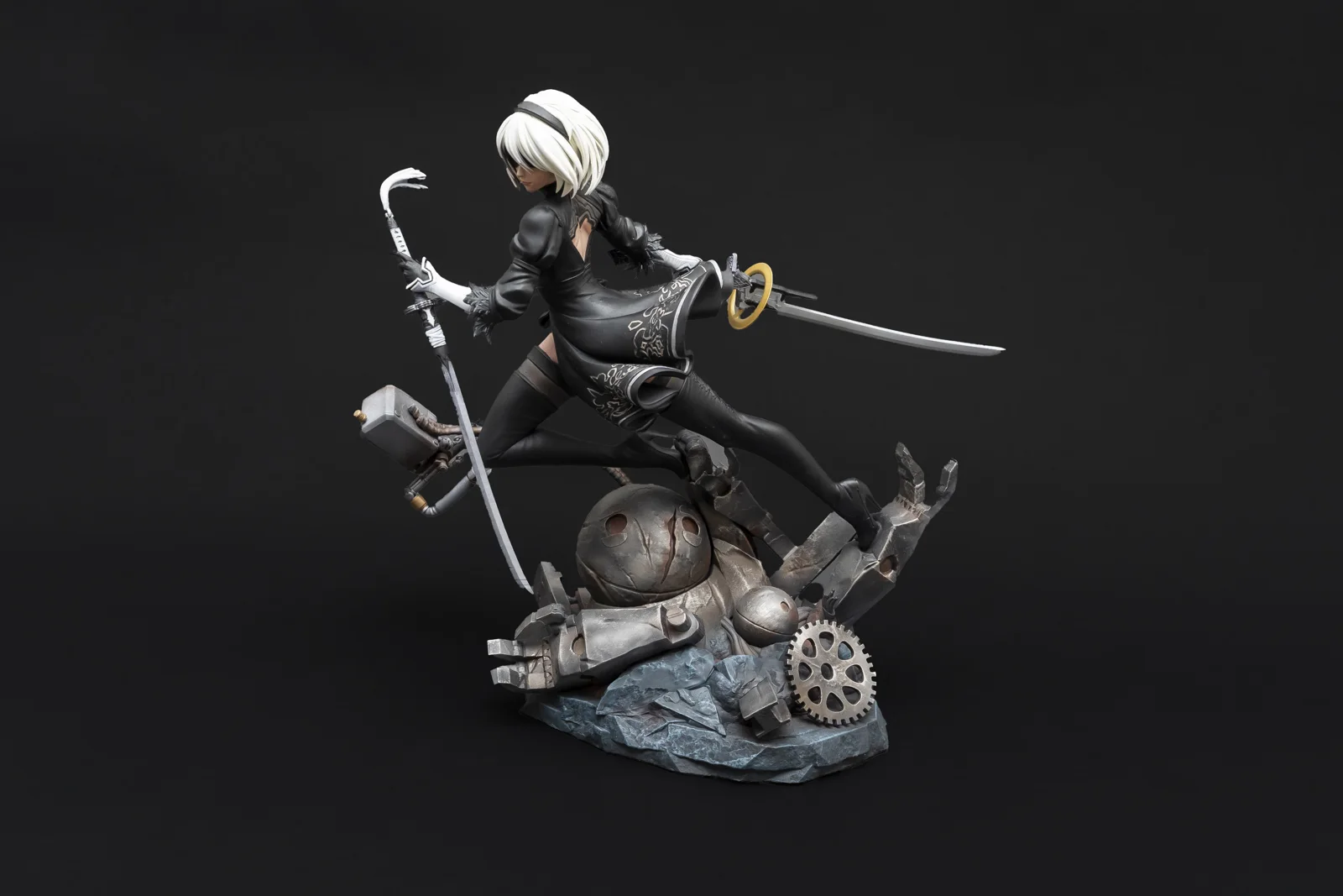 2B — NieR: Automata, hand-painted figure, photo 2