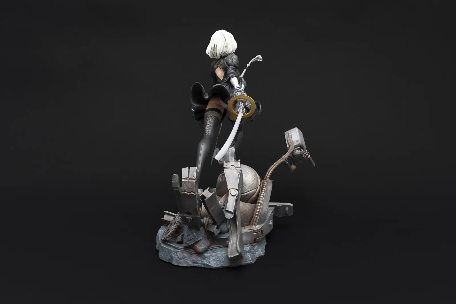 2B — NieR: Automata, hand-painted figure, photo 5