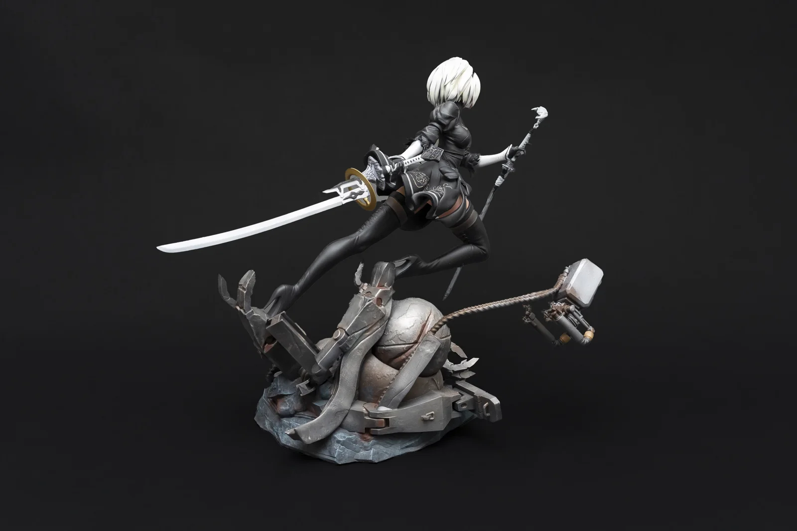 2B — NieR: Automata, hand-painted figure, photo 6