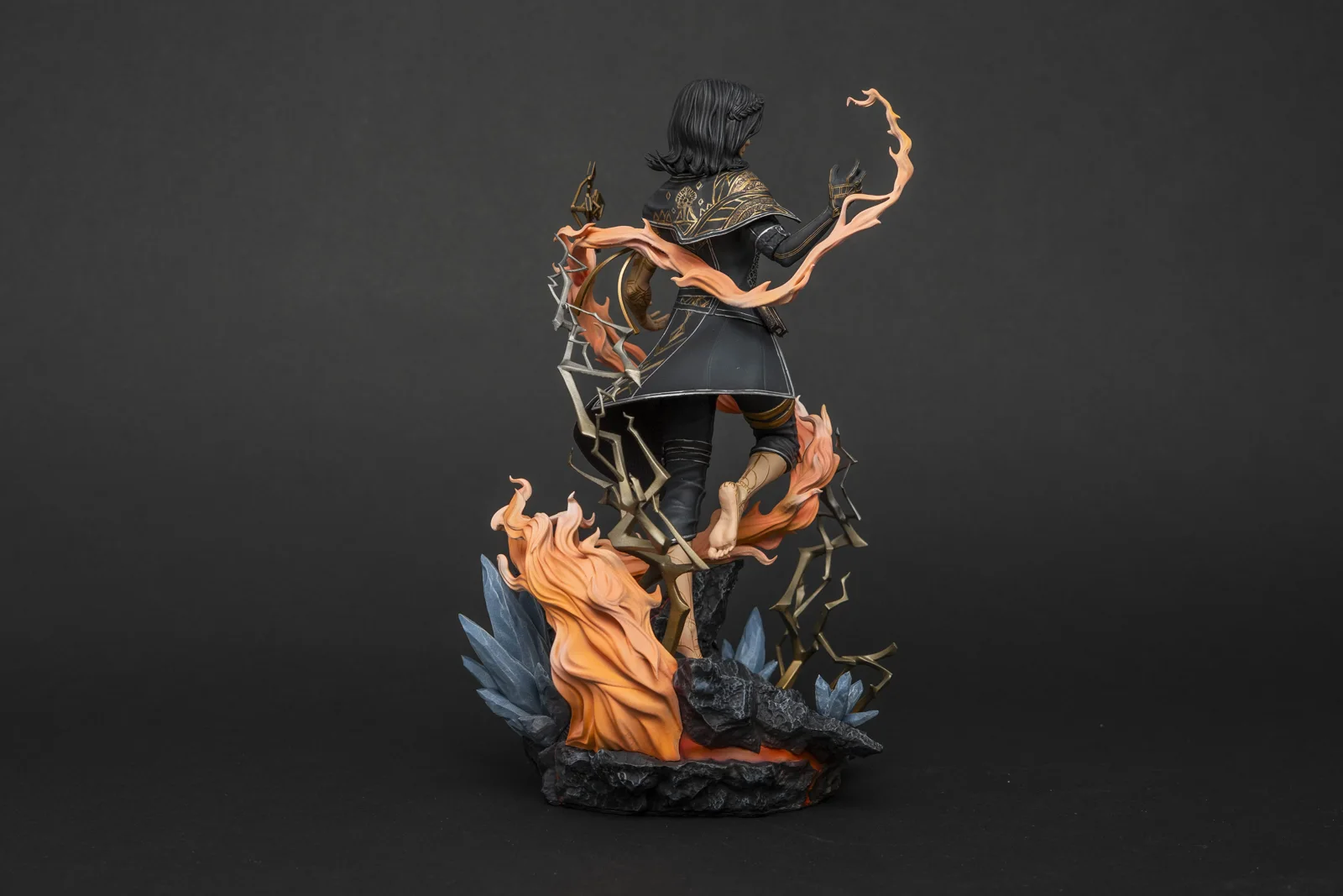 Lune — Clair Obscur: Expedition 33, hand-painted figure, photo 5