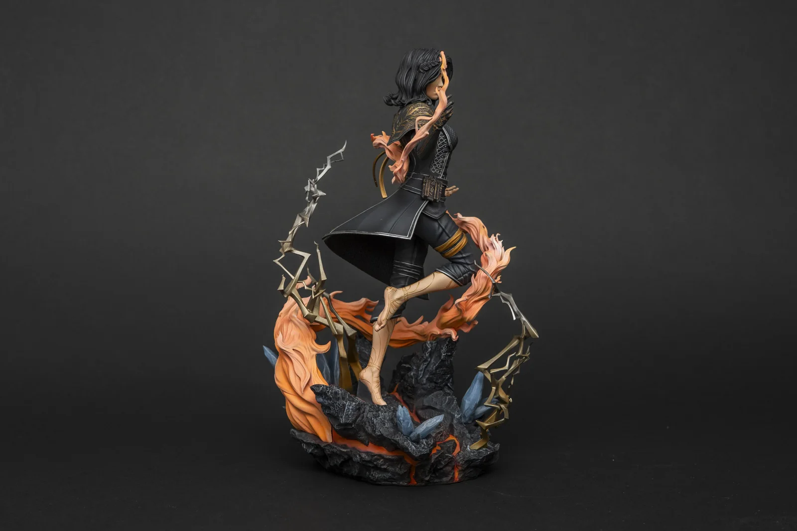 Lune — Clair Obscur: Expedition 33, hand-painted figure, photo 6