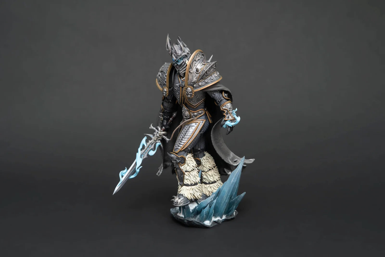 Lich King — World of Warcraft, ръчно оцветена фигурка, снимка 2