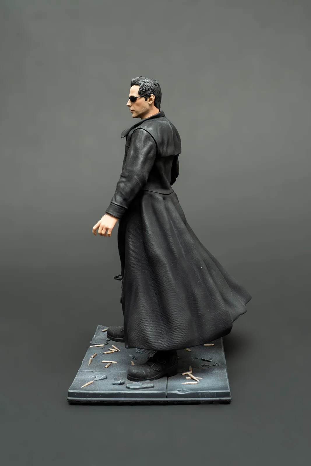 Neo — The Matrix, ръчно оцветена фигурка, снимка 3