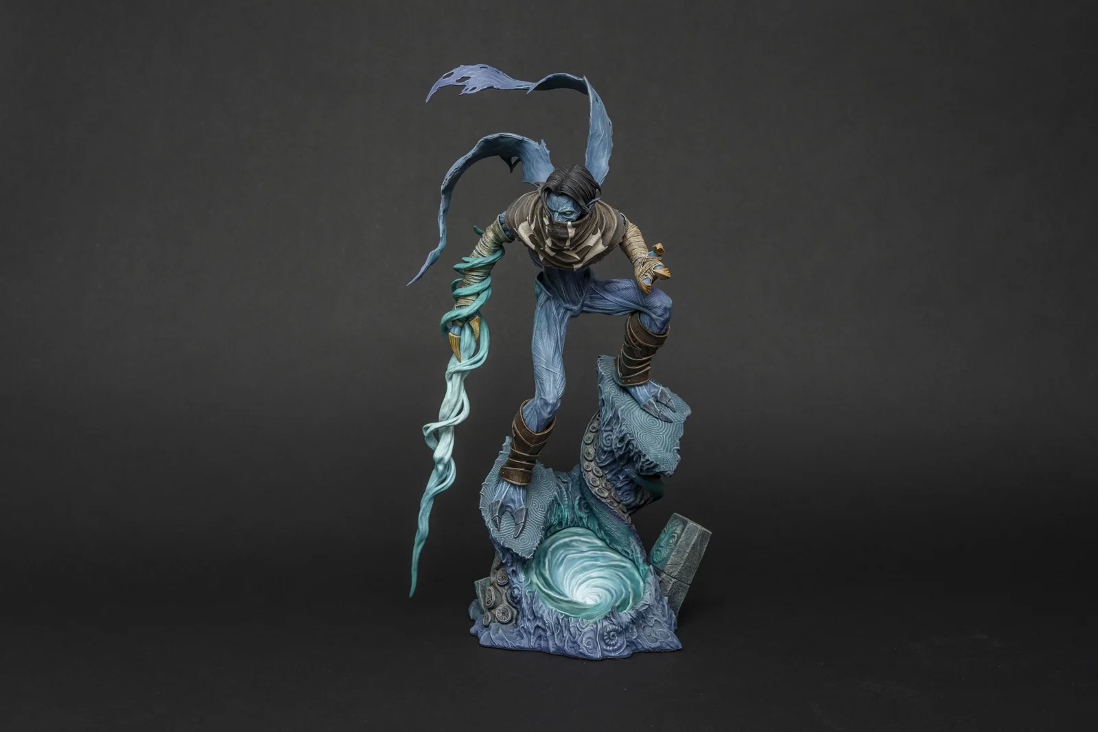 Raziel — Legacy of Kain, hand-painted figure, photo 1