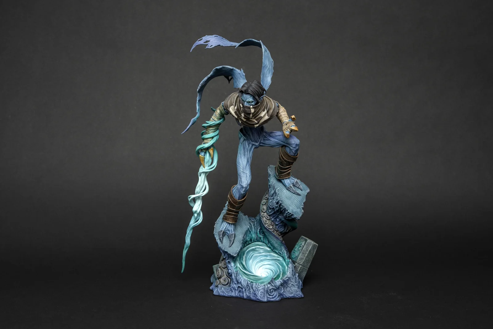 Raziel — Legacy of Kain, hand-painted figure, photo 3