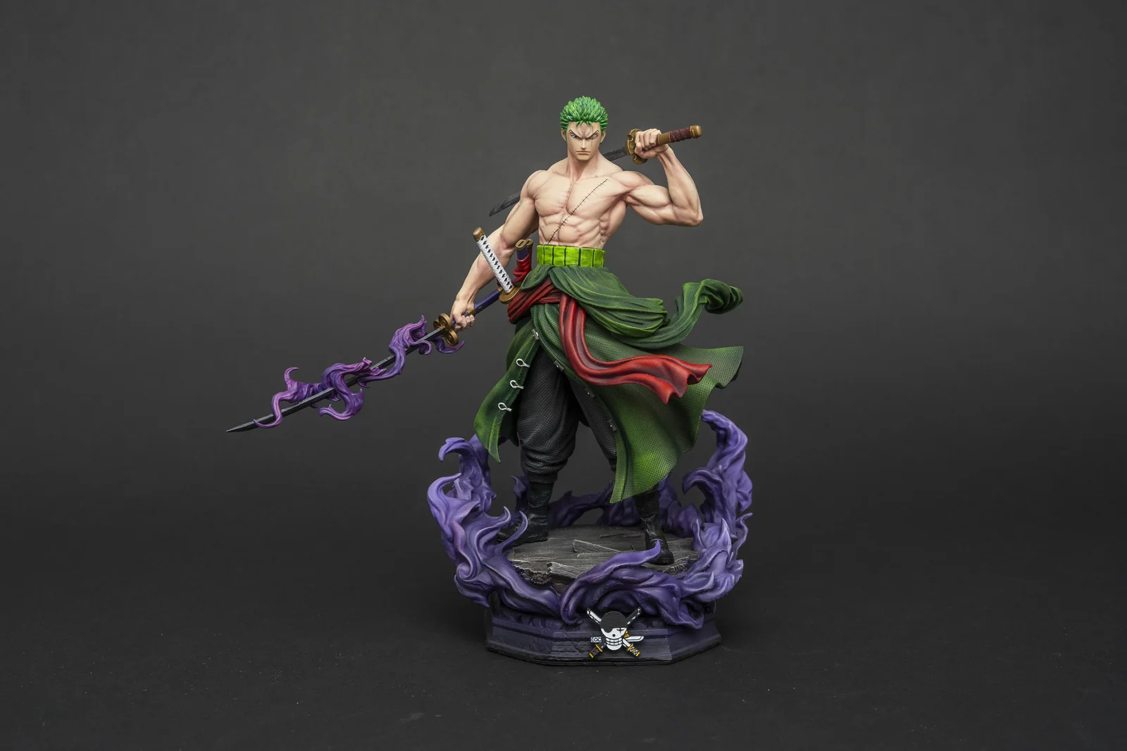 Roronoa Zoro — One Piece, ръчно оцветена фигурка, снимка 1