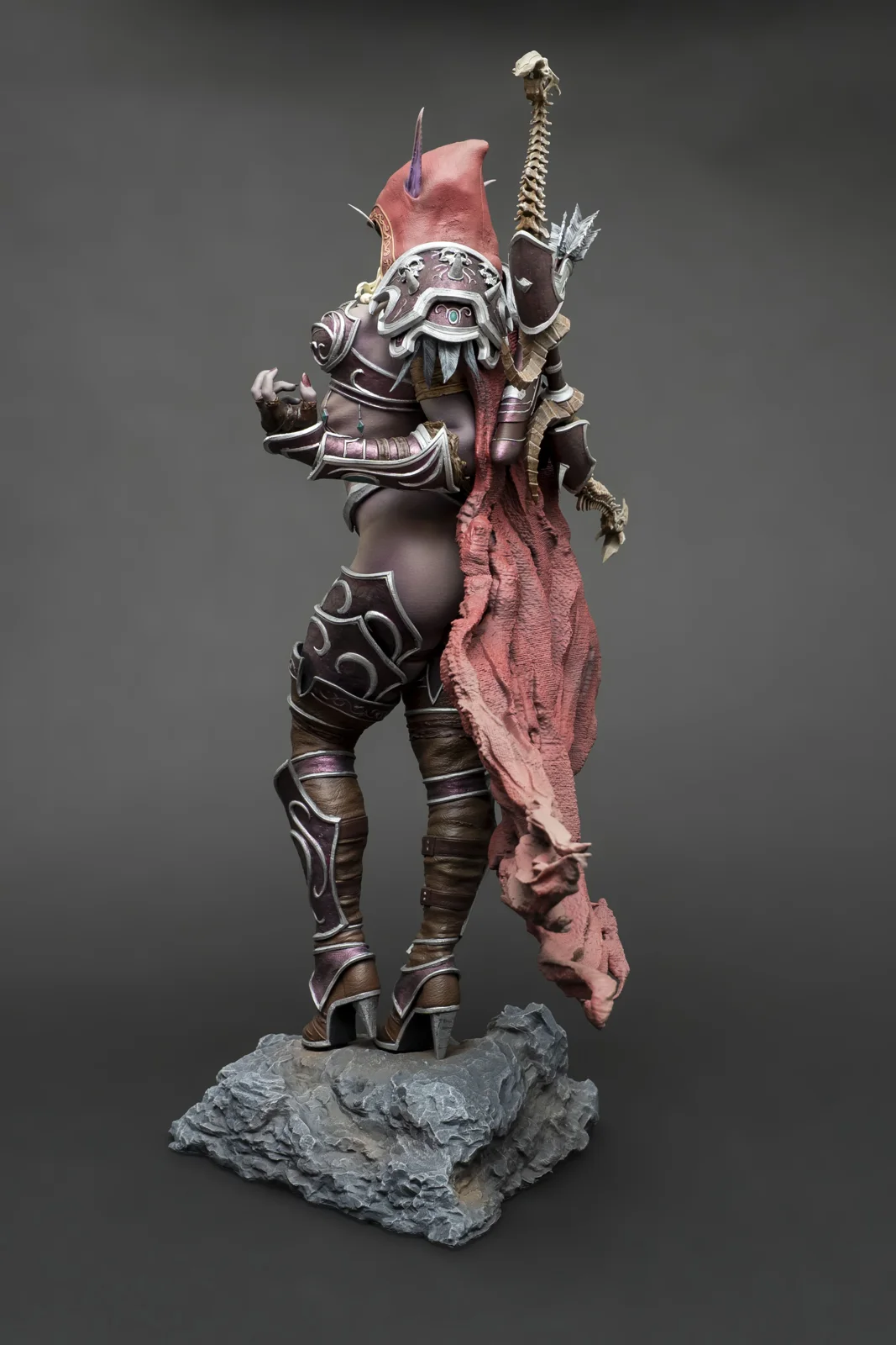 Sylvanas Windrunner — World of Warcraft, ръчно оцветена фигурка, снимка 3