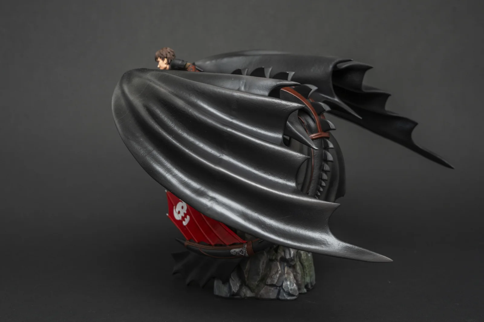 Toothless & Hiccup — How to Train Your Dragon, ръчно оцветена фигурка, снимка 2